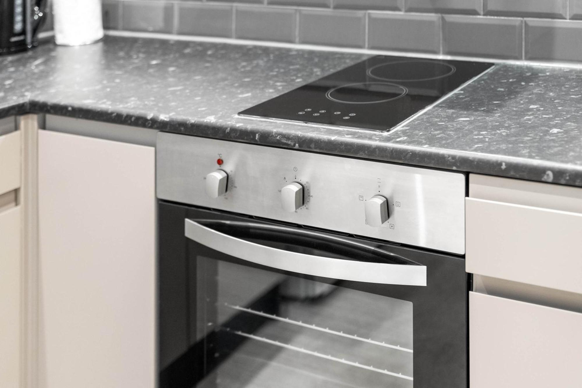 Luxe Apartment - Rowley Regis - Parking - Top Rated - Netflix - Wifi - 49Bg Cradley Heath Exteriér fotografie
