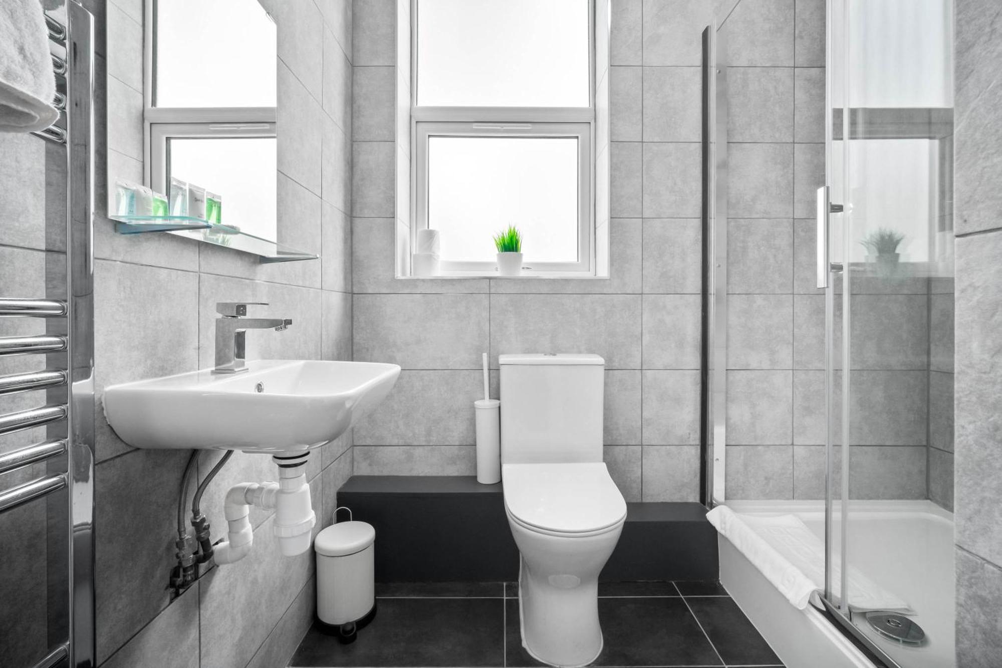 Luxe Apartment - Rowley Regis - Parking - Top Rated - Netflix - Wifi - 49Bg Cradley Heath Exteriér fotografie